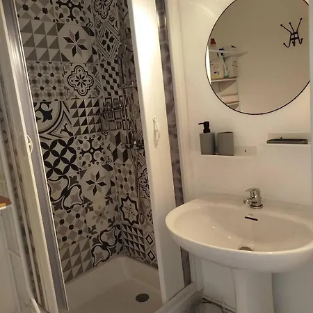 Apartamento Splendide Vue Pour Ce T2 Dans Résidence Avec Piscine - 4goel248