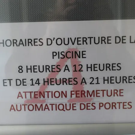 Splendide Vue Pour Ce T2 Dans Résidence Avec Piscine - 4goel248
